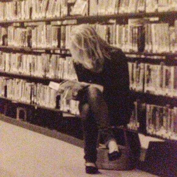 Meet your Posher, Debra - Picture 1 of 1